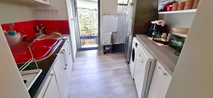 2 Bedroom Property for Sale in Upper Main Street Western Cape